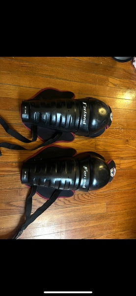 Senior 14" Shin Pads (Used)