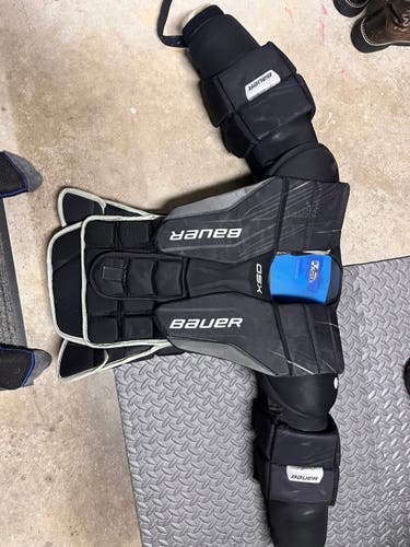 Small Bauer GSX Goalie Chest Protector (Used)