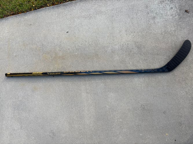 Right Handed Proto R and Hyperlite Stick P28M