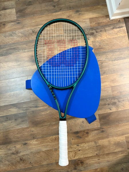 Wilson Blade 98 V9 (16x19) Tennis Racquet (Used)