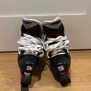 Bauer X700 Hockey Goalie Skates 8 (Used)