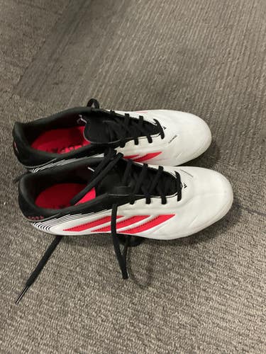 Used Adidas Soccer Cleats White Junior 03 11614-S000223570