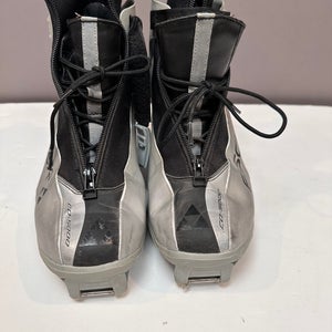 Size 9.0 Fischer Cross Country Ski Boots (Used)