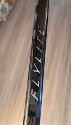 Senior Bauer Vapor FlyLite Left Hand Hockey Stick P28 70 Flex (New)