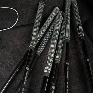 Men's Titleist AP2 5 Iron Right Handed Stiff Flex Graphite Shaft (Used)