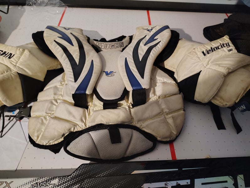 XL Vaughn Velocity V5 Goalie Chest Protector (Used)