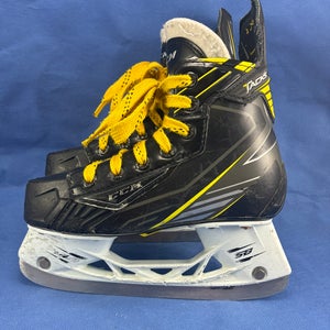 CCM Tacks 5092 Hockey Skates JR 1.5