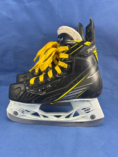 CCM Tacks 5092 Hockey Skates JR 1.5