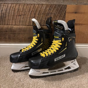 Bauer Supreme 2S Pro Hockey Skates Regular Width 8 (Used)