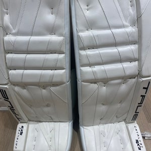 33" True Catalyst 9X3 Goalie Leg Pads Pro Stock (New)
