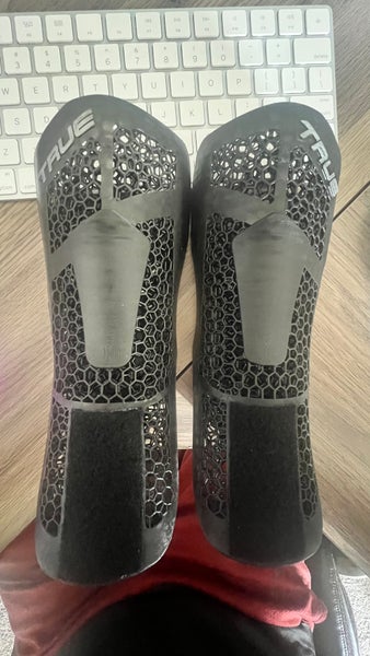 True 3D Tongues Player Hockey Skates