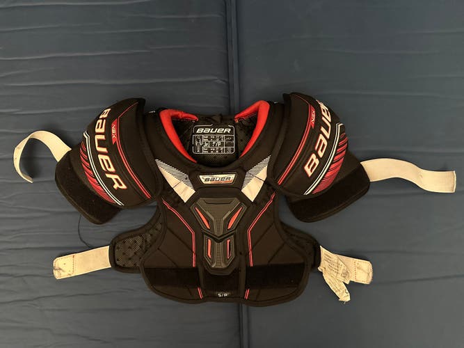 Small Junior Bauer NSX Shoulder Pads (Used)