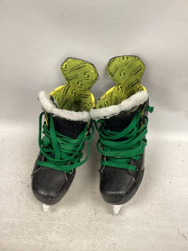 Used Bauer SUPREME M4 Intermediate Hockey Skate Intermediate 3.5 11851-S000040408