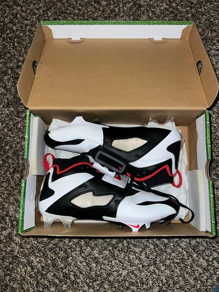 Nike Diamond turf 93 cleats Size 10.5