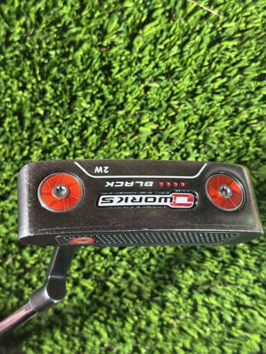 Right Handed  Odyssey O Works Black 2W 31.5" Putter