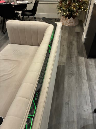 Senior Bauer supreme Adv LIMITED RELEASED Left Hand Hockey Stick P29 87 Flex Pro Stock (New)