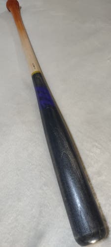NEW Marucci 33"/31oz AM22 Maple Baseball Bat Smoke Black/Natural/Purple
