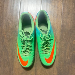 Green Men's Size M 10.0 (W 11.0) Nike Mercurial victory Turf Cleats Cleats (Used)