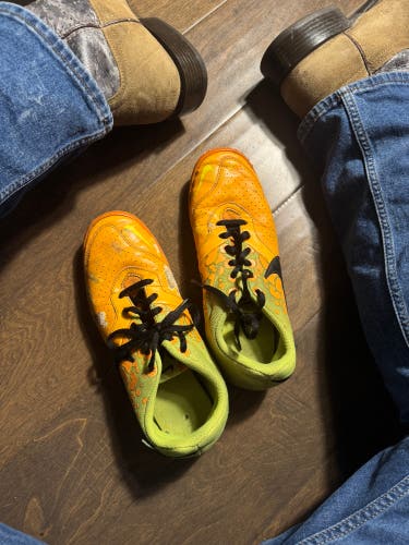 Green Men's Size M 9.5 (W 10.5) Nike Elastico Indoor Cleats (Used - Player worn - beater)