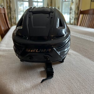 Medium Bauer Re-Akt 155 Helmet (Used)