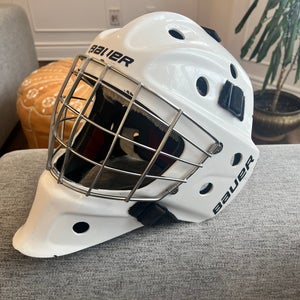 Senior Medium Bauer NME 7 Goalie Mask (Used)