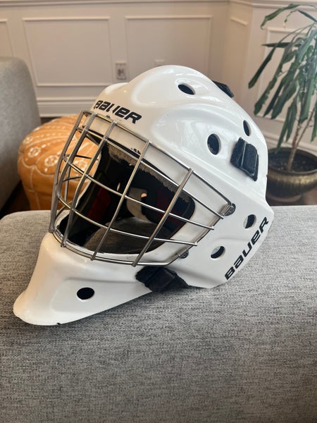 Senior Medium Bauer NME 7 Goalie Mask (Used)