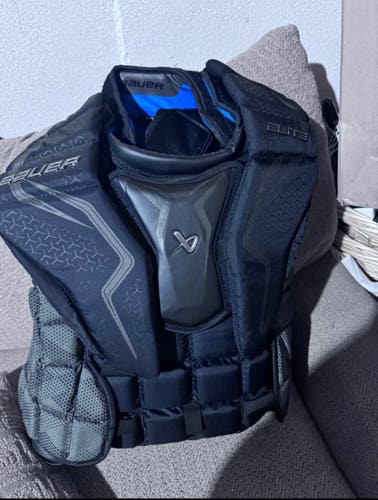 Small 2023 Bauer Elite Goalie Chest Protector (Used)
