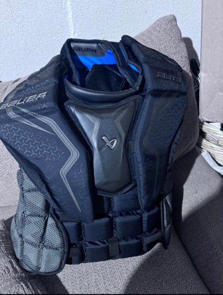 Small 2023 Bauer Elite Goalie Chest Protector (Used)