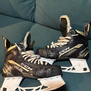 CCM Tacks AS-590 Hockey Skates Size 9 (Used)