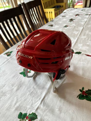 Large Bauer Re-Akt 150 Helmet (Used)