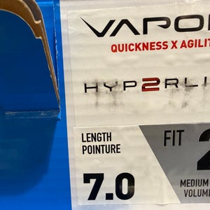 Bauer Hyperlite 2 Hockey Skates Regular Width Size 7 (New)