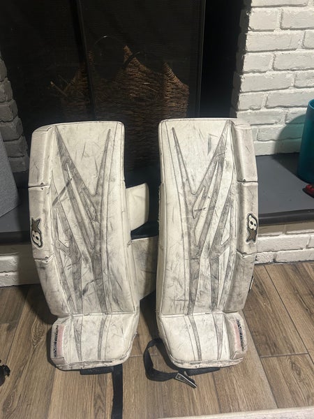 30" Brian's GNETiK 8.0 Goalie Leg Pads (Used)