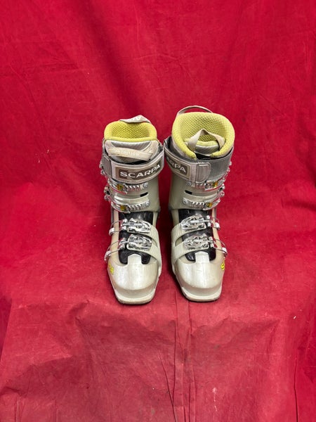 Alpine touring ski boots: Mondo 27 Women's