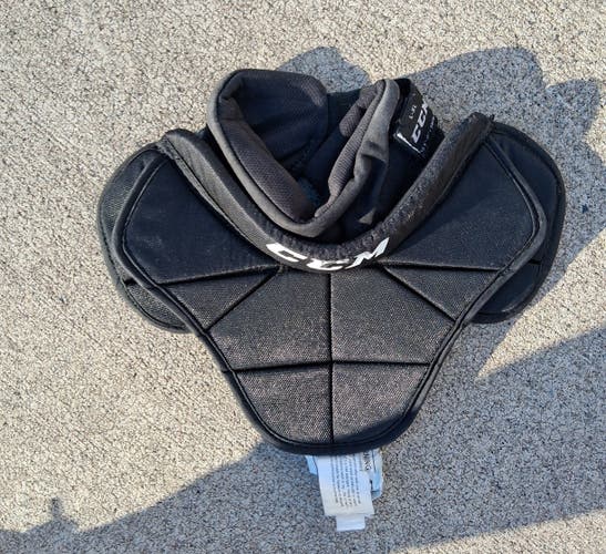 CCM TCG900 L/XL goalie hockey neck guard (Used)