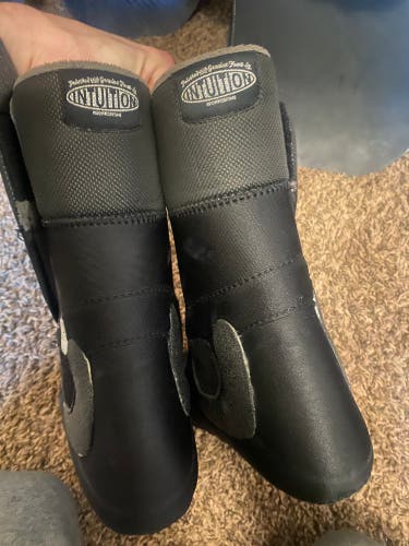 Size M 8.5 (W 9.5) Intuition Full Wrap Snowboard Boot liners  (Used)