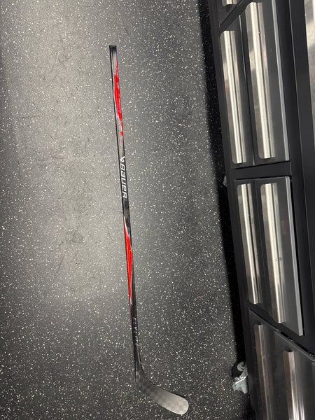 NEW senior Red Bauer Flylite P92 lefty 77flex