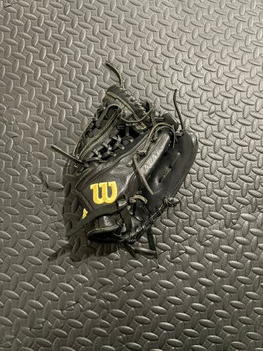 2016 Wilson A950 RH Outfield Baseball Glove 11.75" (Used)