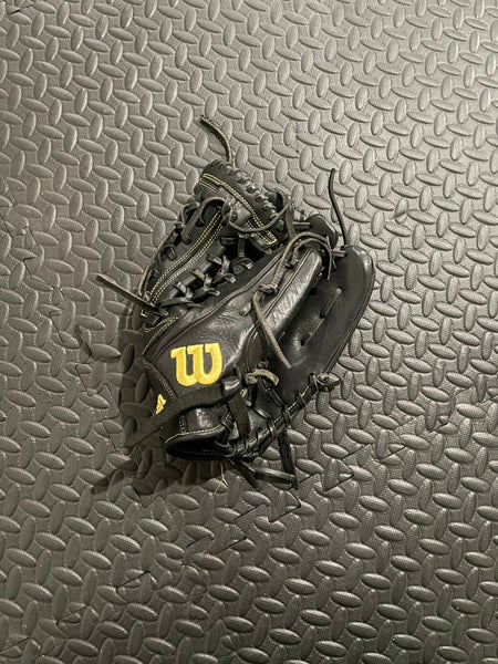 2016 Wilson A950 RH Outfield Baseball Glove 11.75" (Used)