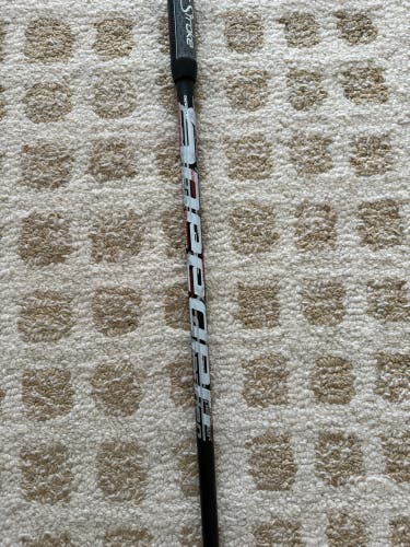 Men's Fujikura Speeder Tour shaft Regular Flex Graphite Shaft (Used)
