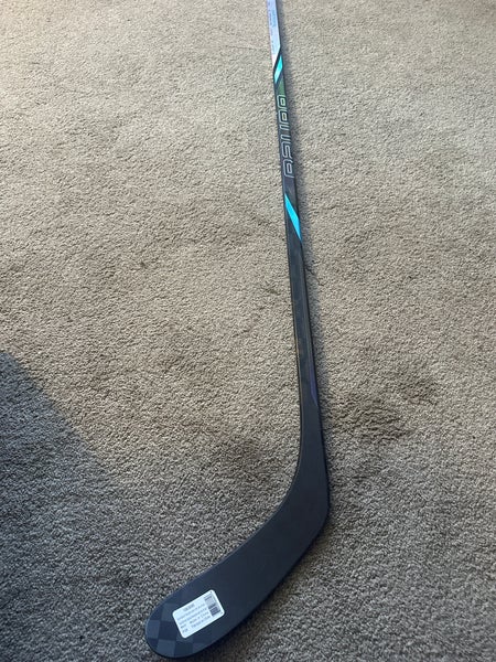 Senior Bauer Nexus Tracer Right Handed Hockey Stick P28 87 Flex (New)