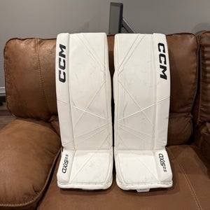 28" 2024 CCM Axis 2.5 Goalie Leg Pads (Used)
