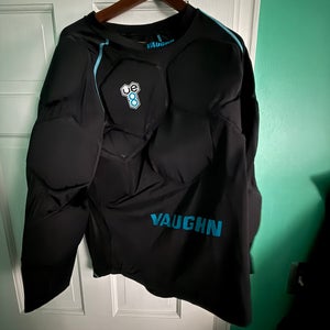 Senior Vaughn VE8 Padded Shirt XL (Used)