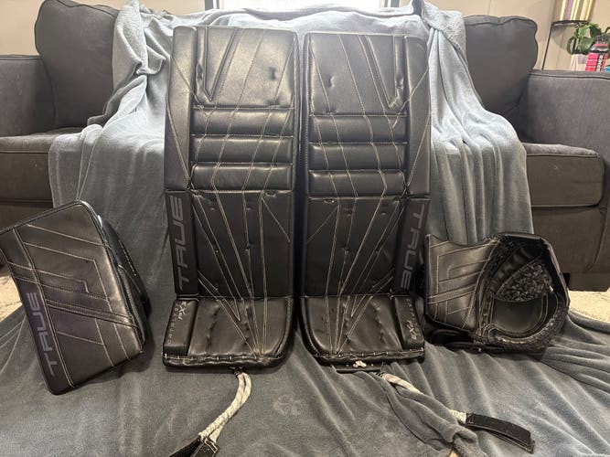 31"+2.5” 2022 True Catalyst PX3/HZRDUS PX4 Regular Goalie Full Set Pro Stock (Used)