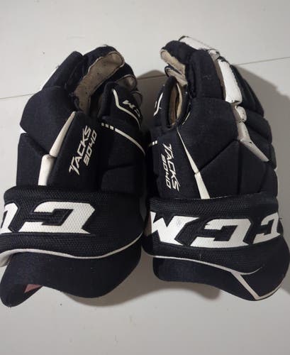 CCM Tacks 9040 Gloves 13" (Used)