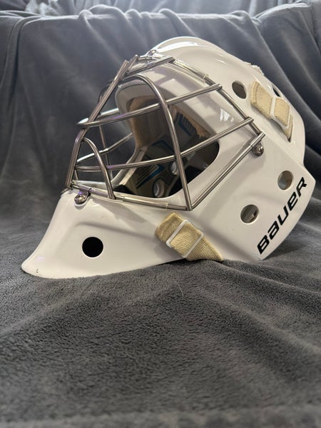 Senior Small 2023 Bauer 940 Goalie Mask (Used)