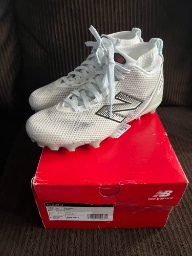 White Men's Size M 11.0 (W 12.0) Adult New Balance Freeze LX v5