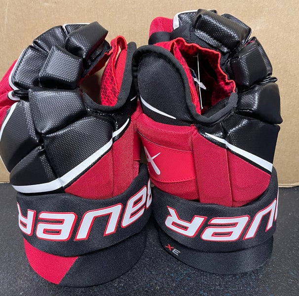 New Bauer Vapor 3X Gloves Black/Red/White 14"