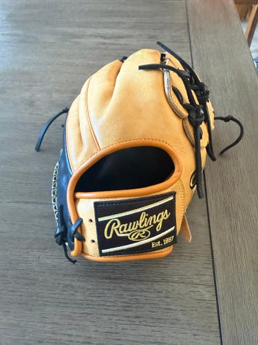 Rawlings Heart of the Hide RH Pitcher's Baseball Glove 11.75" (New)