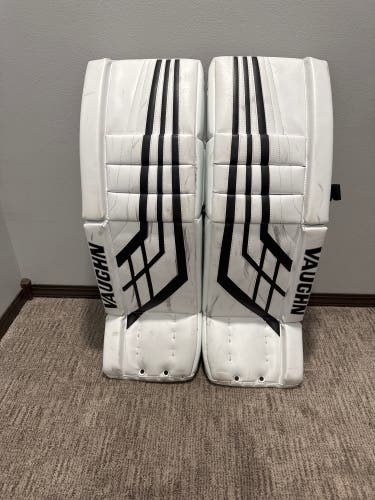 34" Vaughn Velocity VE8 Pro Carbon Goalie Leg Pads Pro Stock (Used)