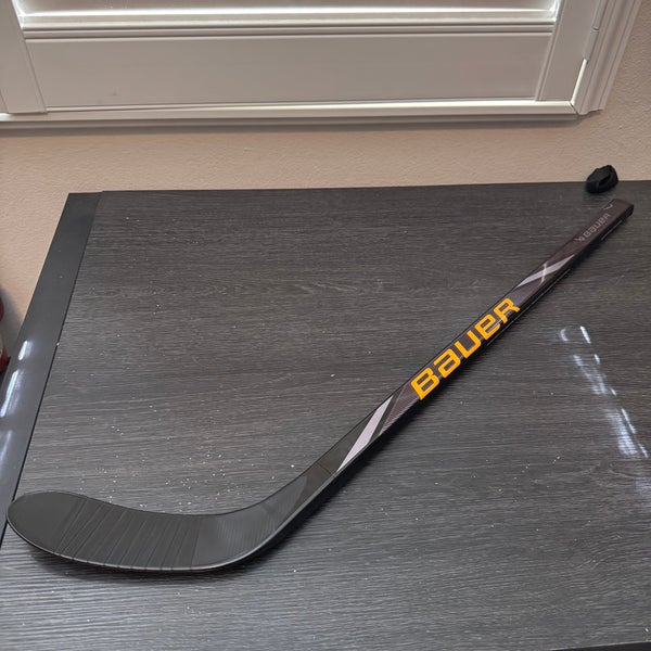NEW 2025 Bauer Mystery Mini Hockey Stick — Nexus Tracer PASTA Right Handed (New)